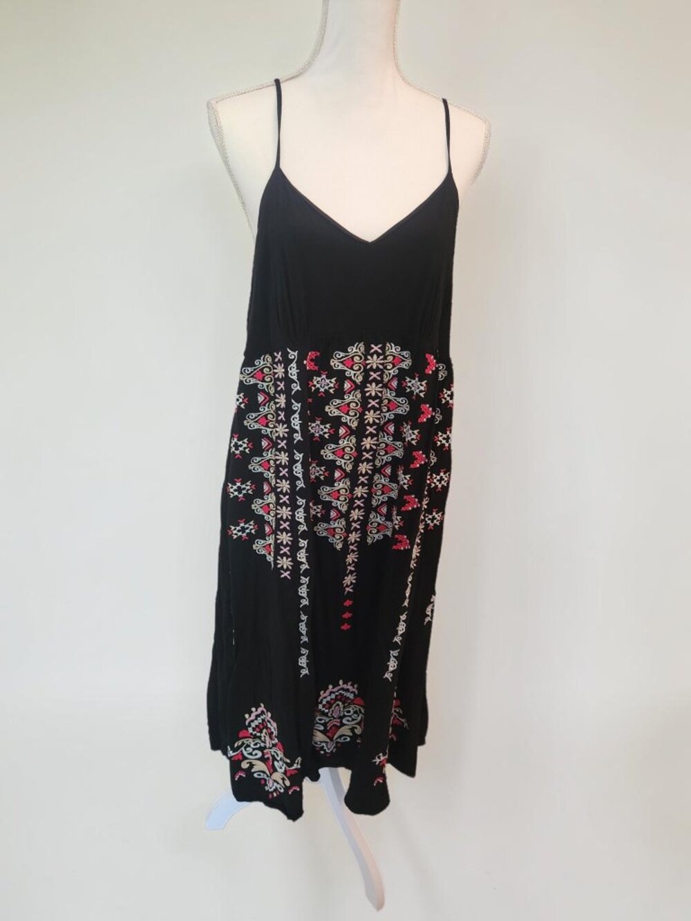 🖤 Savannah Jane Embroidered Dress | Boho Black Midi Sundress - Picture 4 of 11